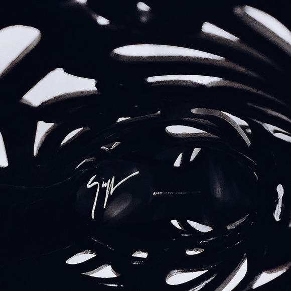 NWT Giuseppe Zanotti Coline Floral Cutout Boots - Picture 8 of 10